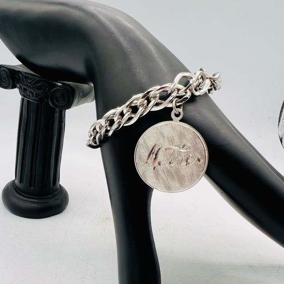 Vintage silver overlay MOTHER /NANNA charm bracelet - Picture 4 of 8